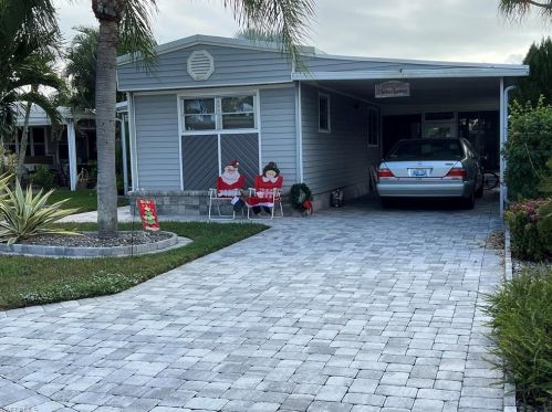 11351 Azalea Ln, Fort Myers Beach, FL 33931-3198
