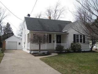 732 Marshall Dr, Erie, PA 16505-3618