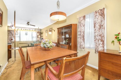 11 Ruby Ln, Huntington Station NY  11746-4518 exterior