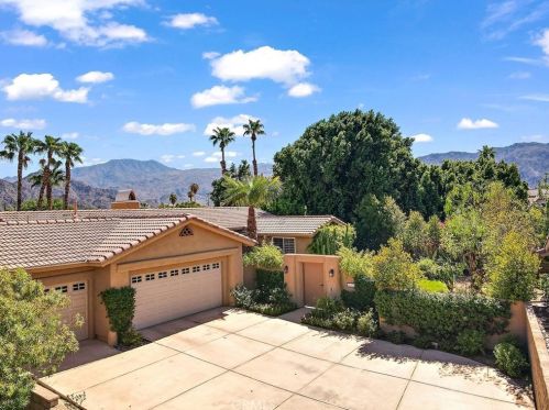 49435 Rio Arenoso, La Quinta CA  92253-6401 exterior