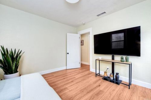 4036 Jackdaw St, San Diego CA  92103-1721 exterior