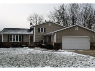 2152 Field Circle Ave, Akron, OH 44312-2315