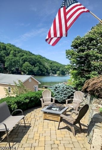 28 River Styx Rd, Hopatcong NJ  07843-1827 exterior
