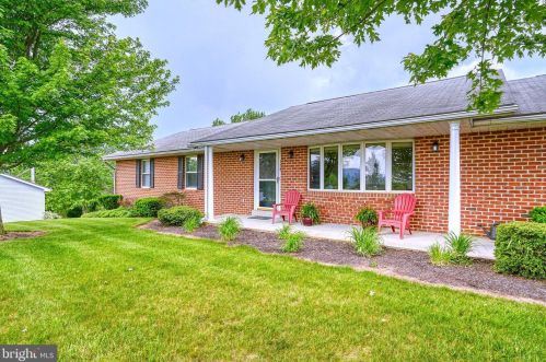 158 Sherby Ln, Shermansdale, PA 17090-8606