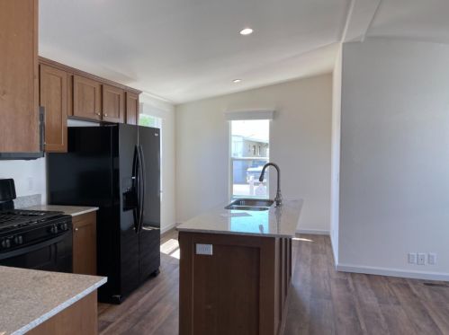 252 Rocky Hills Ln, Rancho Cordova, CA 95670-4321