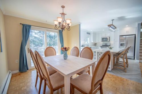 1 Winfield Pl, New Rochelle NY  10801-2907 exterior