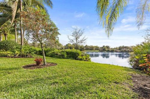 28843 Vermillion Ln, Bonita Springs, FL 34135-8590