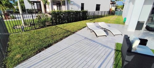 15800 88th Ave, Hialeah FL  33018-2019 exterior