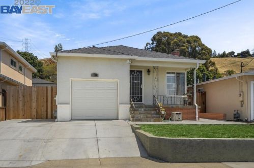 25112 Belmont Ave, Hayward, CA 94542-1802