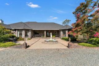 9590 Junewood Ln, Loomis, CA 95650-8875