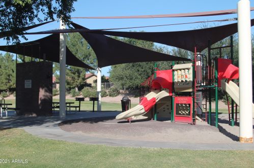 3383 Thornton Ave, Gilbert AZ 85297-5215 exterior