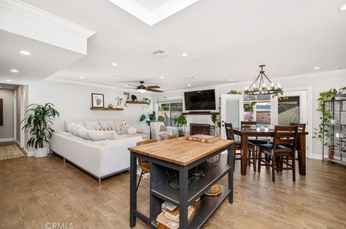 27201 Calypso Ln, Santa Clarita, CA 91351-1044
