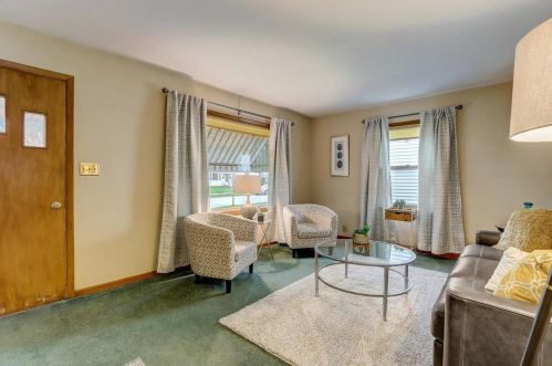 4003 52, Milwaukee WI 53220-2608 exterior