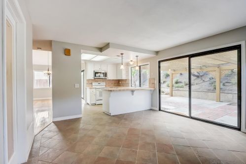 3577 Durham Cir, Oceanside CA  92056-4903 exterior