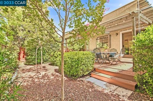 2563 Holly View Ct, Pacheco CA  94553-3457 exterior