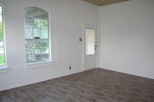 1804 Walnut St, Greenville TX  75401-3056 exterior