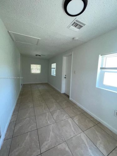 2008 51st Ct, Fort Pierce FL  34947-1683 exterior