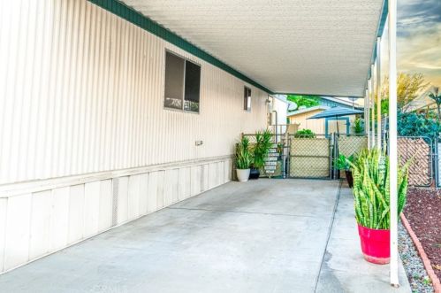 200 San Bernardino Ave, Rialto, CA 92376-7510
