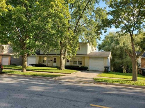 6307 Hammersley Rd, Madison WI  53711-3132 exterior