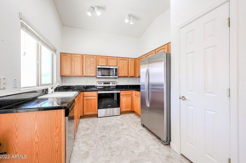 3837 Hazeltine Way, Chandler, AZ 85249-9184