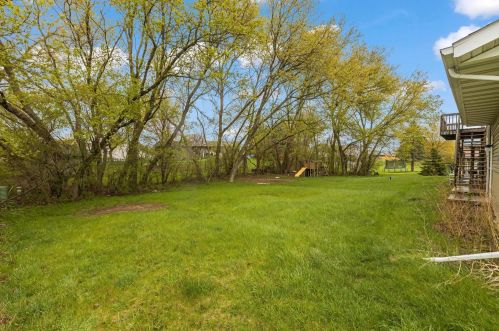 702 Roosevelt Rd, Twin Lakes WI  53181-9619 exterior