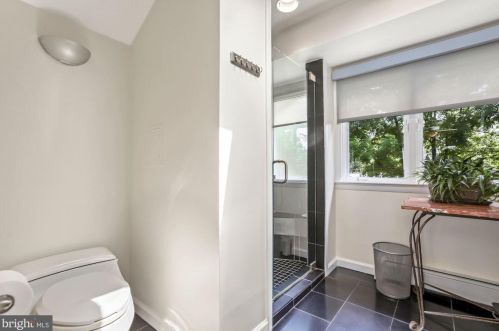 4600 Asbury Pl, Washington DC 20016-4326 exterior