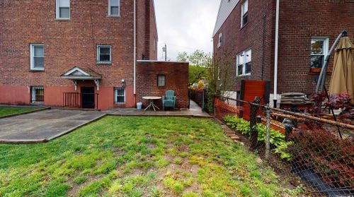 708 Beach Ave, Bronx, NY 10473-3402