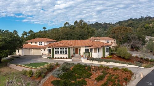 673 Montebello Dr, Santa Rosa, CA 95403-7766
