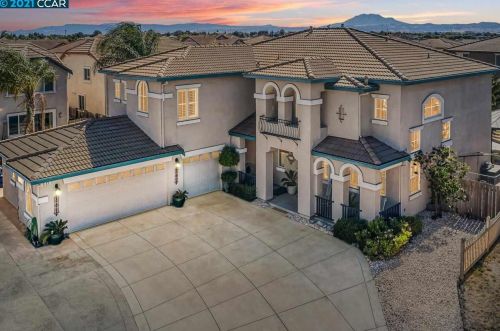 27 Da Vinci Ct, Oakley, CA 94561-1975