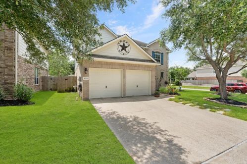 8235 Encinitas Cove Dr, Tomball, TX 77375-4726