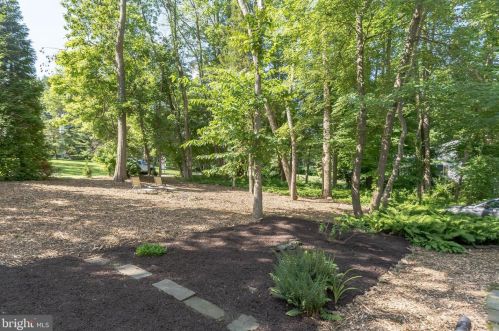 1007 Gwilym Cir, Berwyn, PA 19312-2238