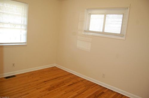 1903 Phillips Ave, Greensboro NC  27405-5237 exterior