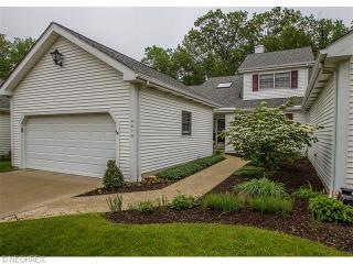 6670 Hidden Lake Trl, Cleveland, OH 44141-3176