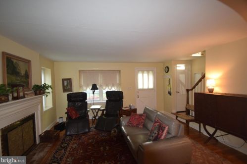 512 Lennox Rd, Wilmington, DE 19809-2117