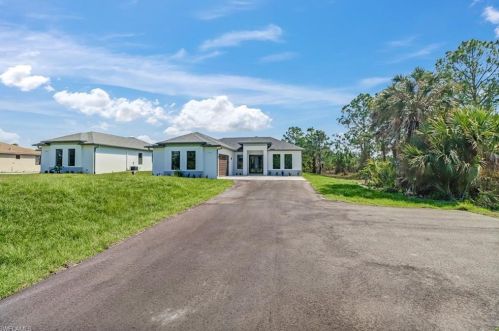 4348 40th St, Naples, FL 34120-3212