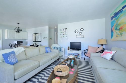111 7th St, Naples FL  34117-2126 exterior
