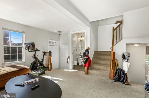 12810 Silvia Loop, Woodbridge VA  22192-5091 exterior