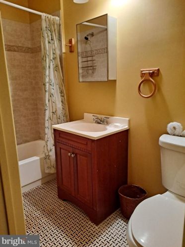 1339 Dekalb St, Norristown PA  19401-3403 exterior