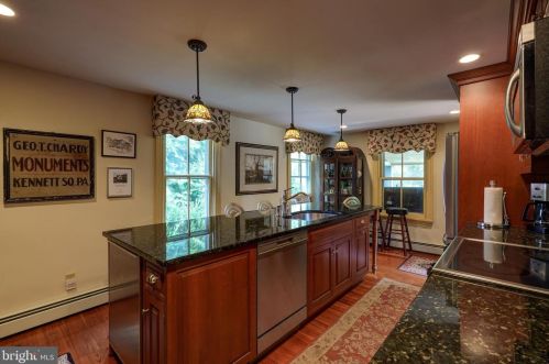 233 Union St, Kennett Sq PA  19348-3330 exterior