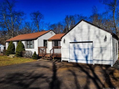 122 Wells Rd, East Windsor, CT 06088-9716