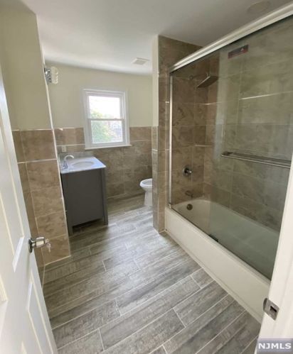 612 Drake Ave, Roselle NJ  07203-2249 exterior