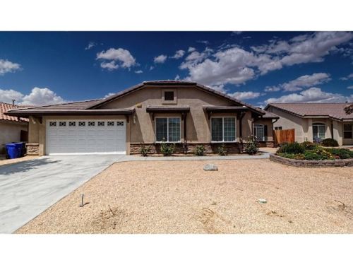 16014 Oak Ct, Victorville, CA 92395-8819