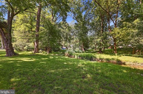 568 Countess Dr, Yardley PA 19067-4616 exterior