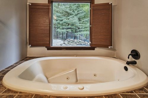 111 Wheeler Ln, Latrobe PA  15650-2869 exterior