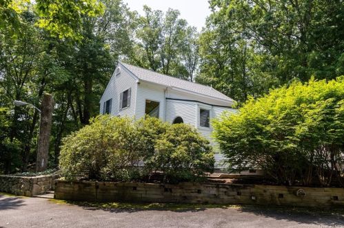 551 Wood Rd, Mahopac NY  10541-3358 exterior