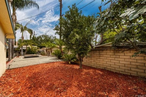 818 South St, Anaheim CA  92805-4415 exterior