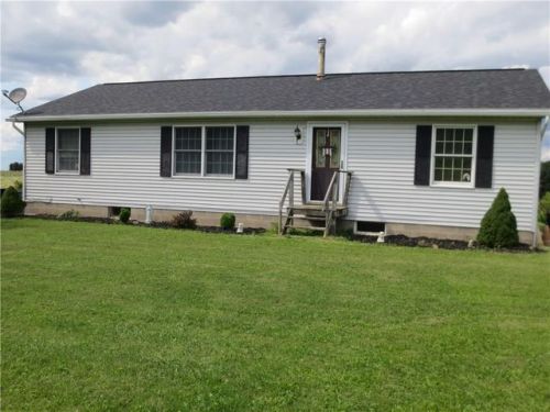 8594 Baker Rd, East Bloomfield, NY 14469-9404