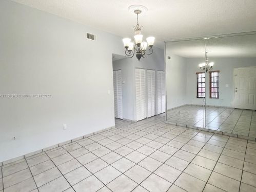 2666 72nd St, Hialeah FL  33016-5419 exterior