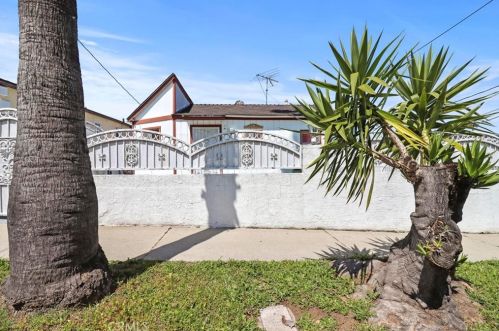 4731 167th St, Lawndale, CA 90260-3102