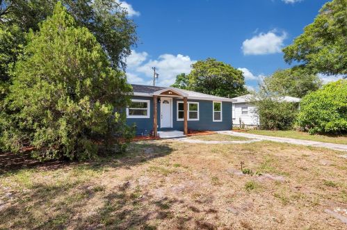 5241 42nd Ave, Saint Petersburg, FL 33709-5721
